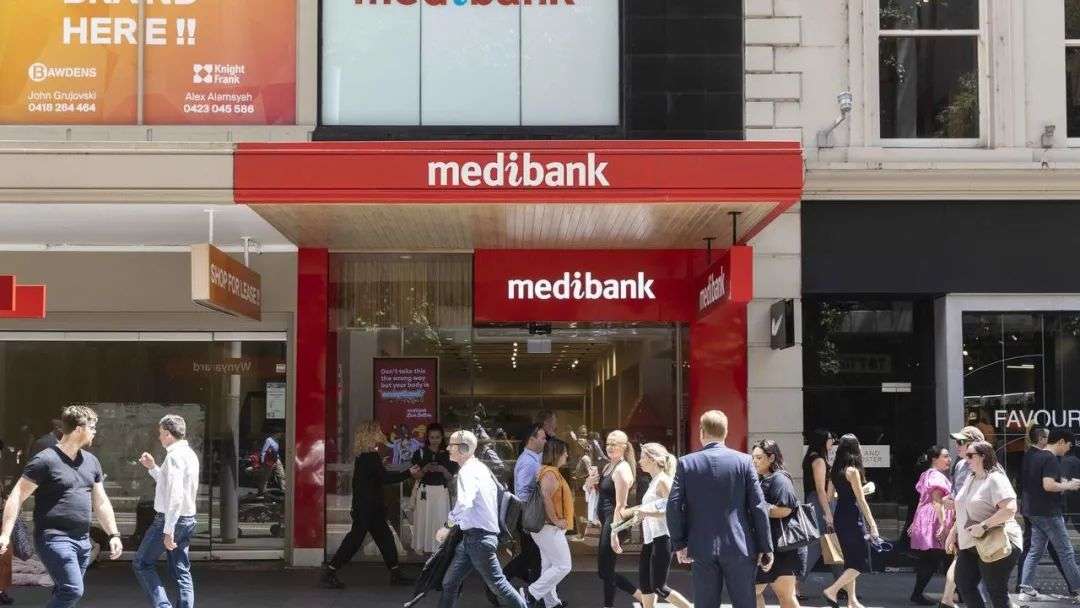 澳洲人平均负债超过2万澳元，穷人苦不堪言，澳洲富人仍在纸醉金迷！澳洲高等教育将进行彻底改革！